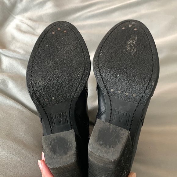 Frye Patty Riding Bootie Black Leather Block Heel Size 6.5 - Picture 9 of 11